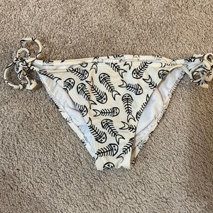 White BillaBong FishBones Swim Bottoms